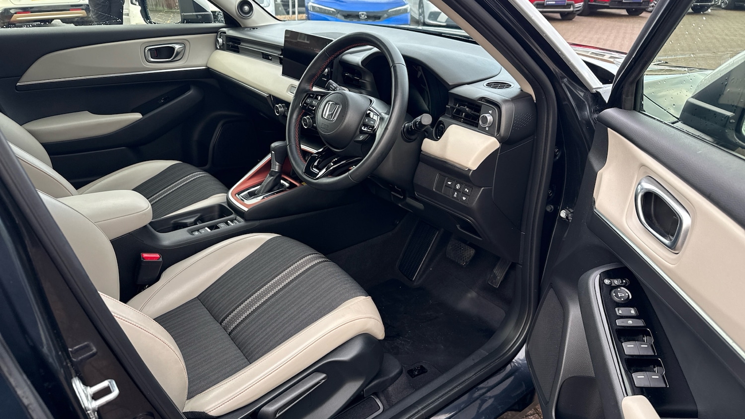 Used Honda HR-V 2022 for sale - 76922371: Photo 30