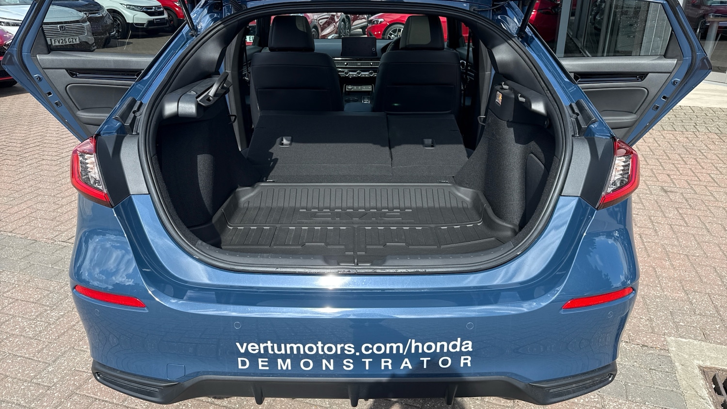 Used Honda Civic 2025 for sale - 76946700: Photo 23