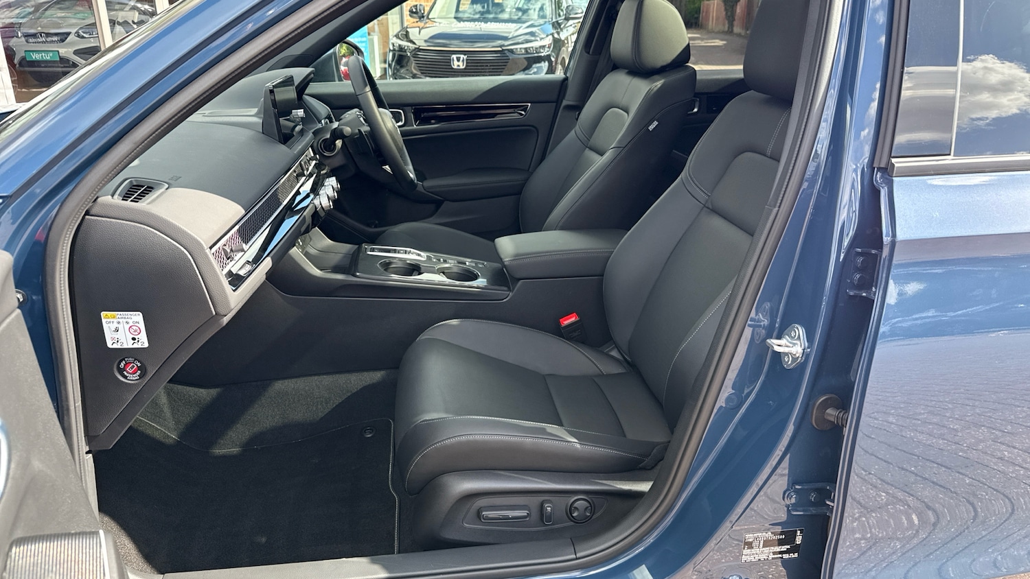 Used Honda Civic 2025 for sale - 76946700: Photo 30