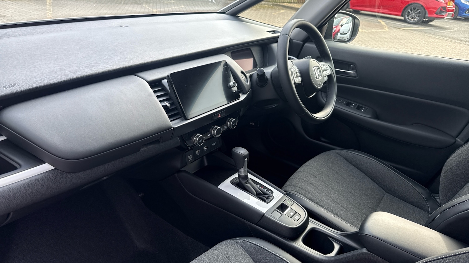 Used Honda Jazz 2023 for sale - 77975756: Photo 2