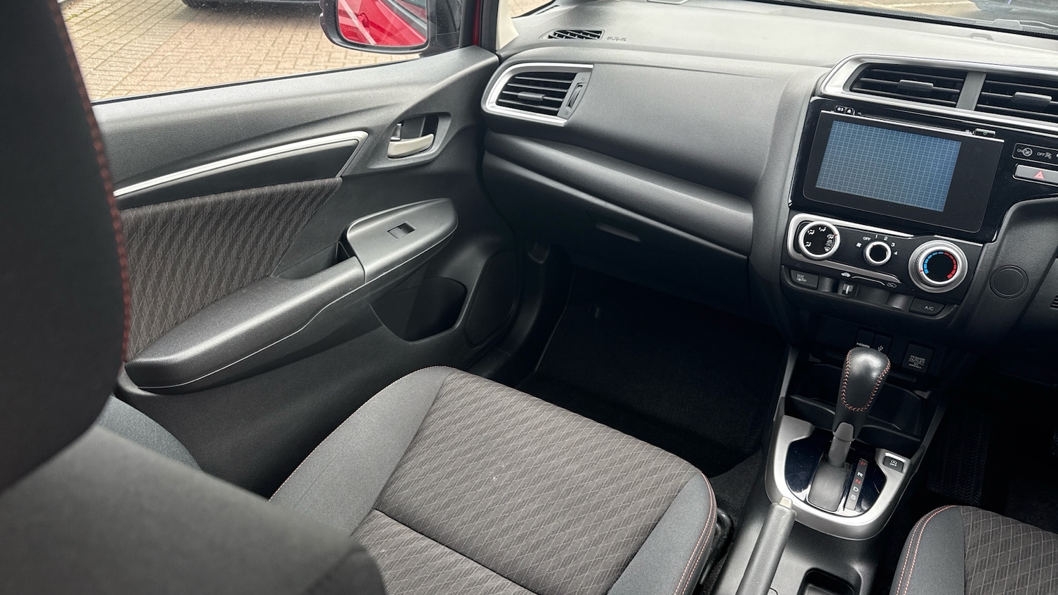 Used Honda Jazz 2018 for sale - 78015109: Photo 30