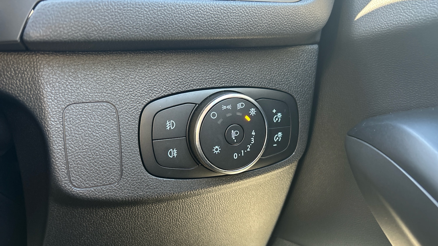 Used Ford Focus 2021 for sale - 77935103: Photo 35