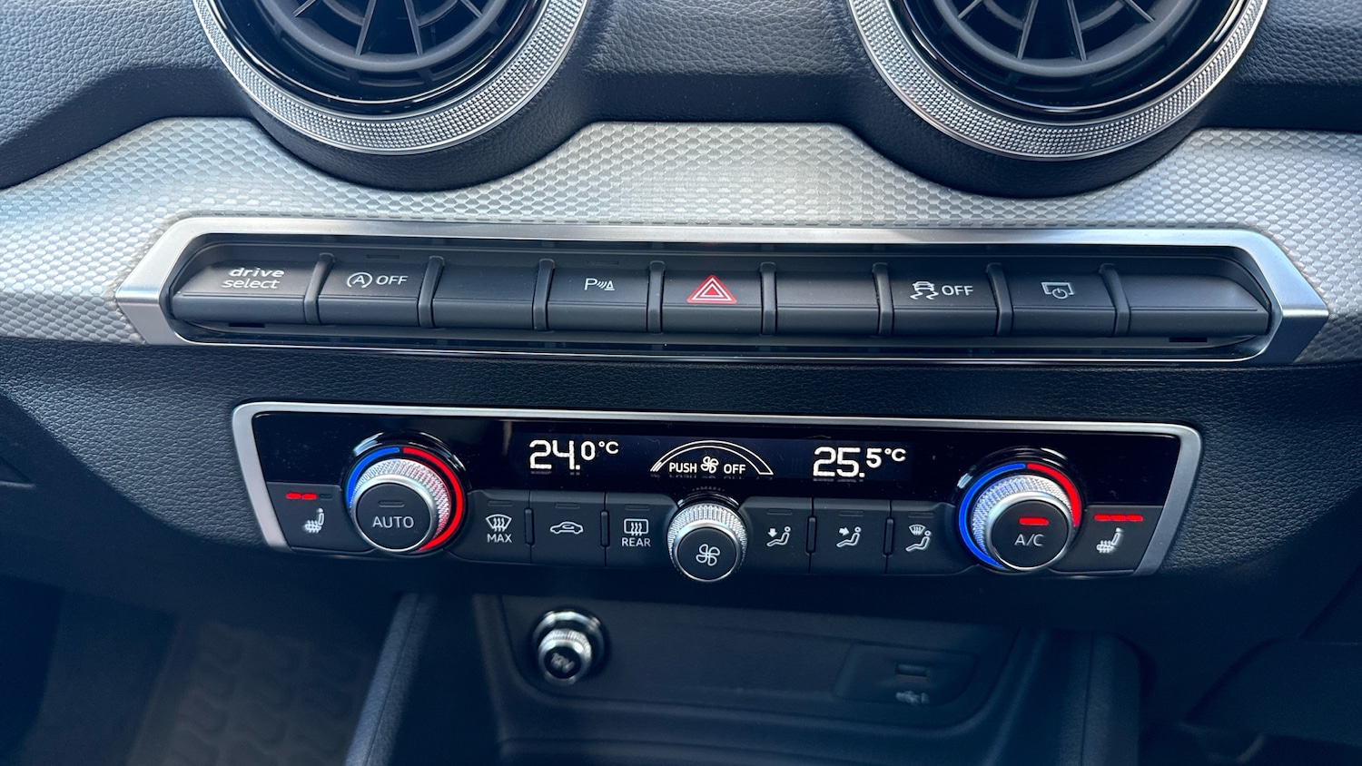 Used Audi Q2 2022 for sale - 76426250: Photo 38