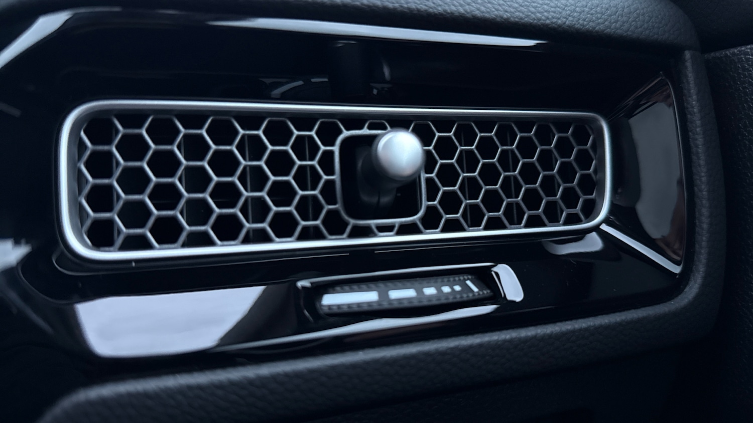 Used Honda Civic 2024 for sale - 76922375: Photo 34