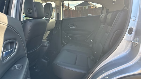 Used Honda HR-V 2018 for sale - 76252579: Photo 26