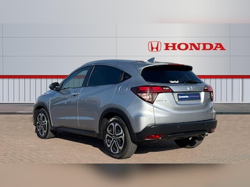 Used Honda HR-V 2018 for sale - 76252579: Photo 3