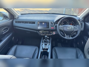 Used Honda HR-V 2018 for sale - 76252579: Photo 4