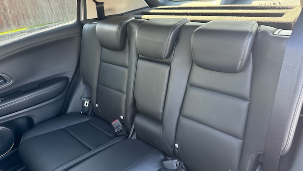 Used Honda HR-V 2018 for sale - 76252579: Photo 8