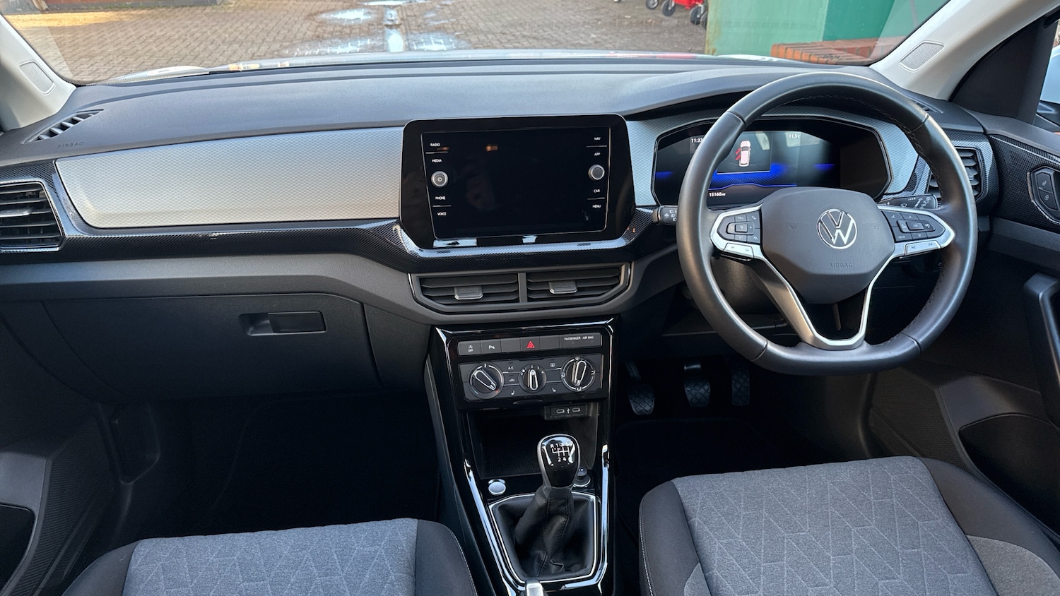 Used Volkswagen T-Cross 2024 for sale - 76892827: Photo 10