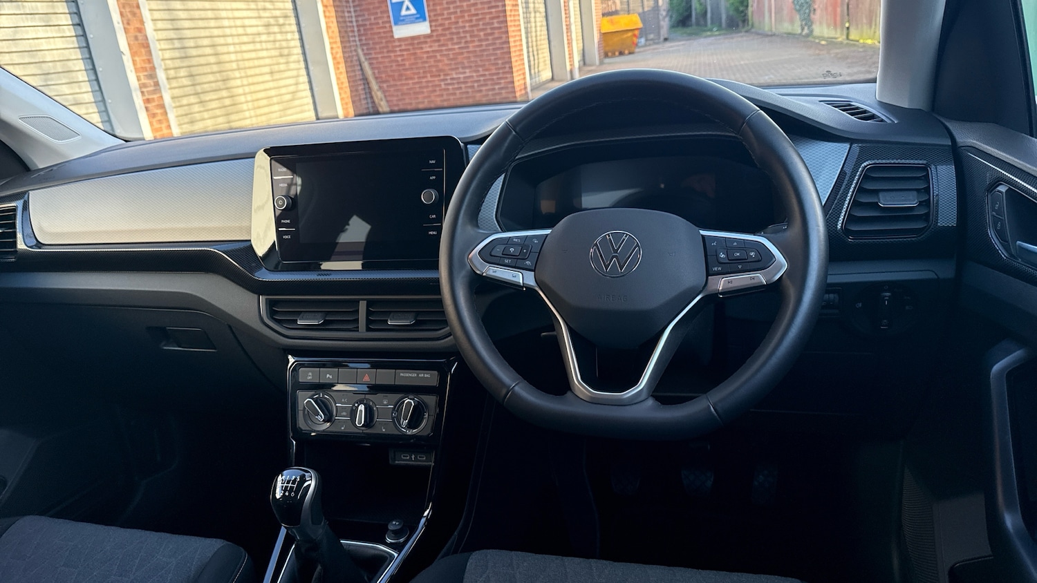 Used Volkswagen T-Cross 2024 for sale - 76892827: Photo 11