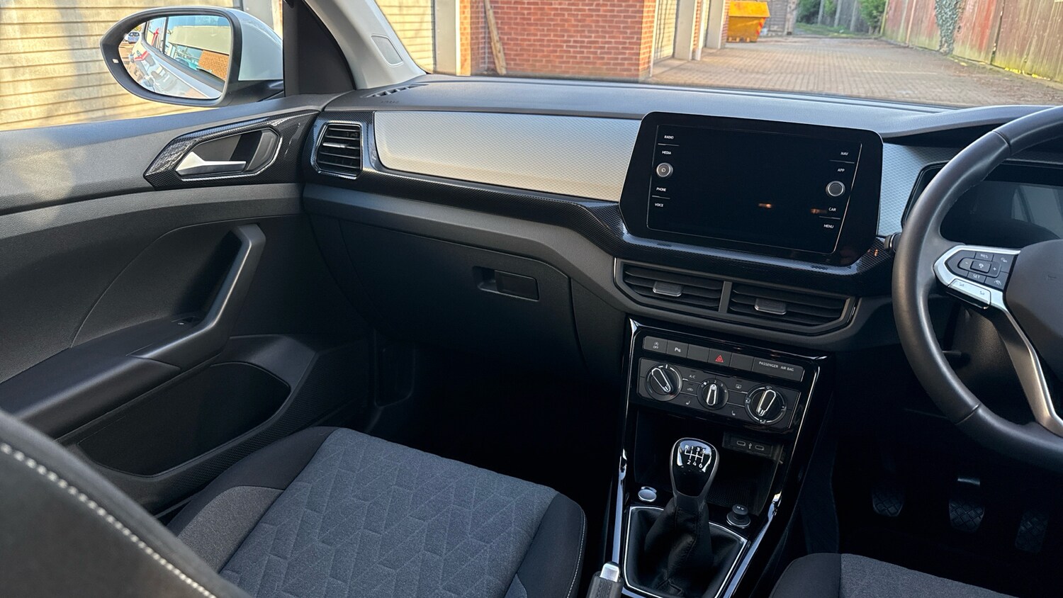 Used Volkswagen T-Cross 2024 for sale - 76892827: Photo 14