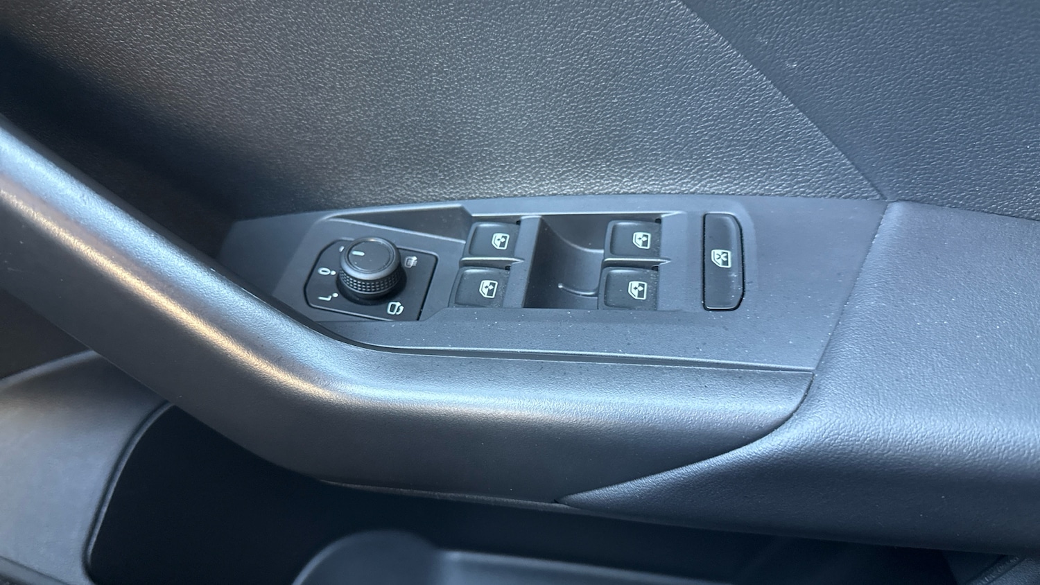 Used Volkswagen T-Cross 2024 for sale - 76892827: Photo 39