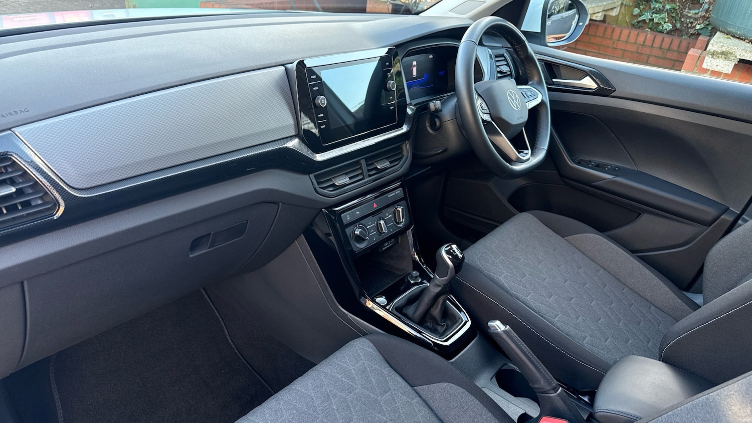 Used Volkswagen T-Cross 2024 for sale - 76892827: Photo 9