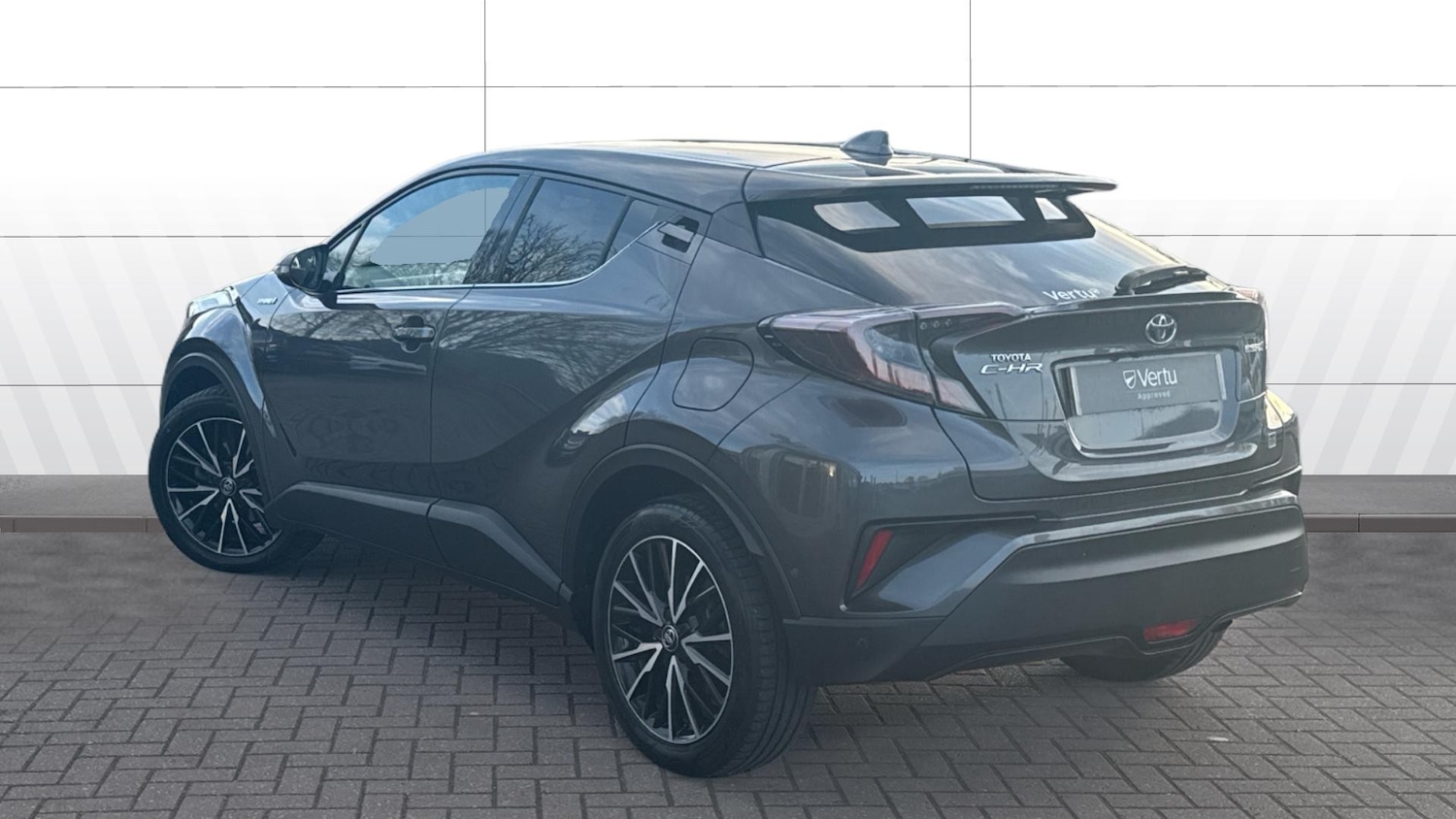 Used Toyota C-HR 2019 for sale - 77312573: Photo 2