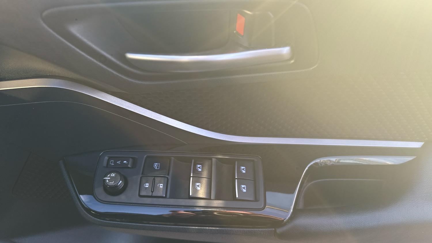 Used Toyota C-HR 2019 for sale - 77312573: Photo 38