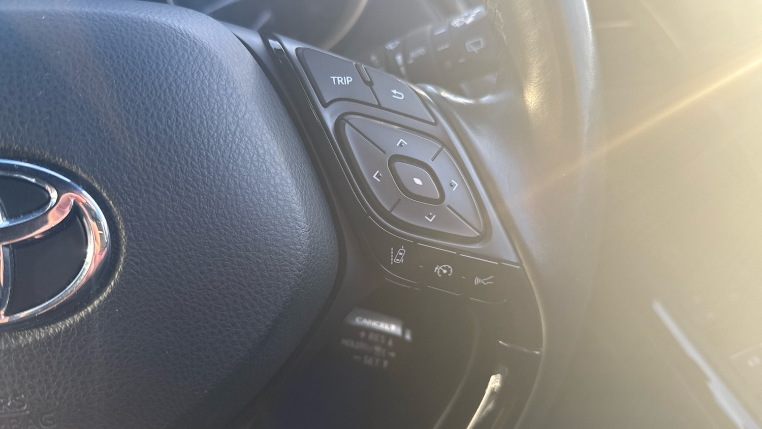 Used Toyota C-HR 2019 for sale - 77312573: Photo 42