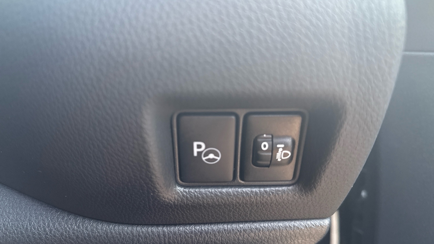 Used Toyota C-HR 2019 for sale - 77312573: Photo 43