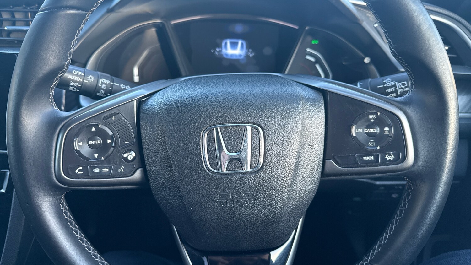 Used Honda Civic 2018 for sale - 78039209: Photo 29