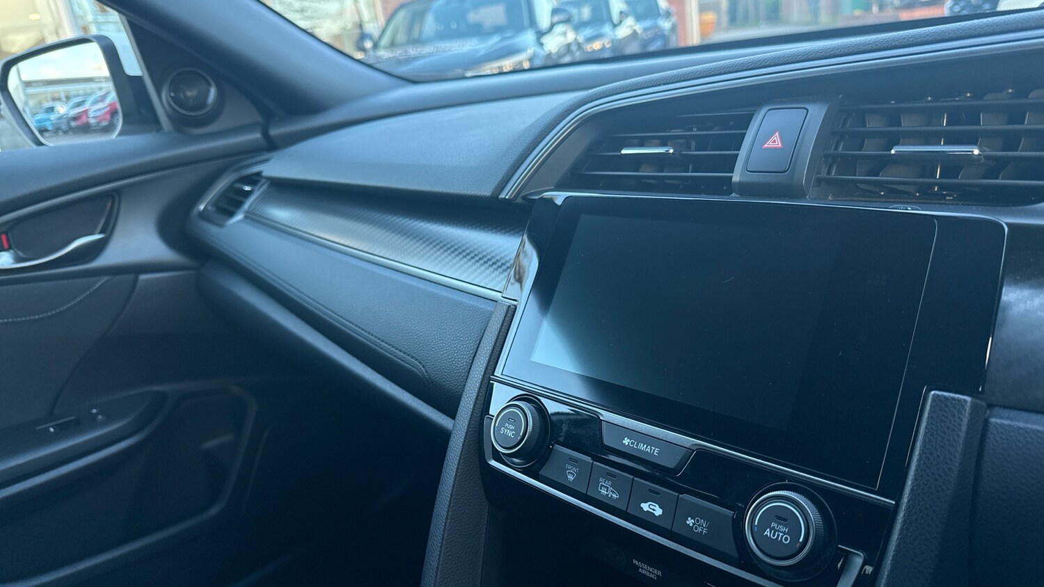 Used Honda Civic 2018 for sale - 78039209: Photo 32