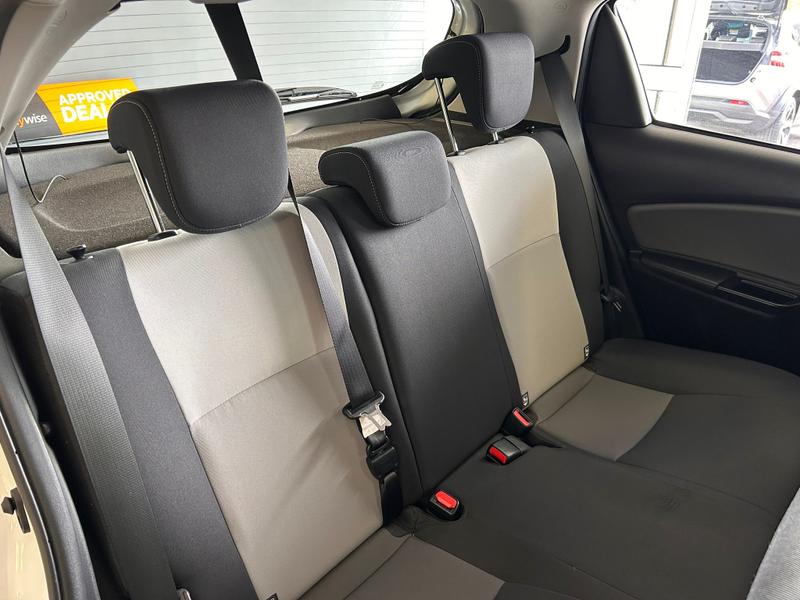 Used Toyota Yaris 2018 for sale - 75881436: Photo 18