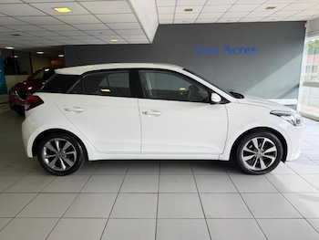 Used Hyundai i20 2015 for sale - 79516053: Photo