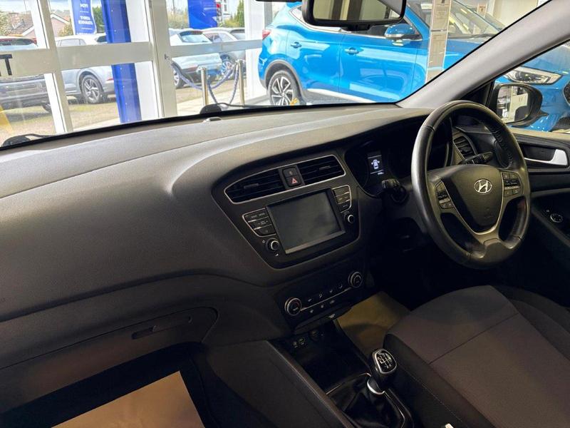 Used Hyundai i20 2020 for sale - 77532661: Photo 13