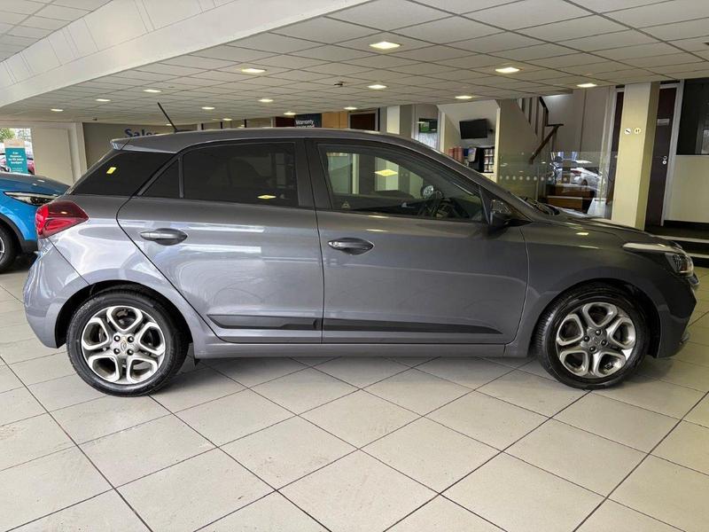 Used Hyundai i20 2020 for sale - 77532661: Photo 4