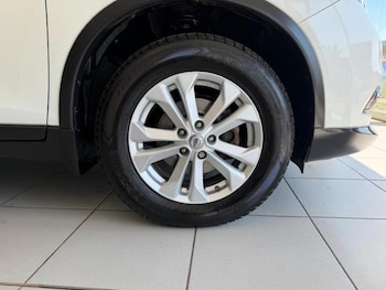 Used Nissan X-Trail 2017 for sale - 79102433: Photo