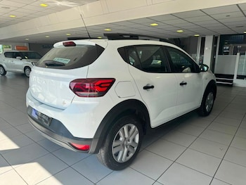 Used Dacia Sandero Stepway 2023 for sale - 79177373: Photo