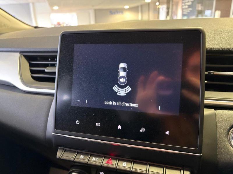 Used Renault Captur 2022 for sale - 77545819: Photo 15