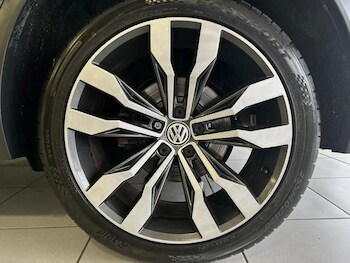 Used Volkswagen Tiguan Allspace 2019 for sale - 75932126: Photo