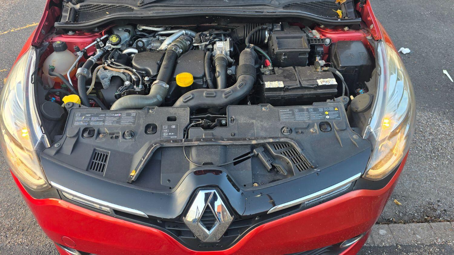 Used Renault Clio 2015 for sale - 76793153: Photo 26