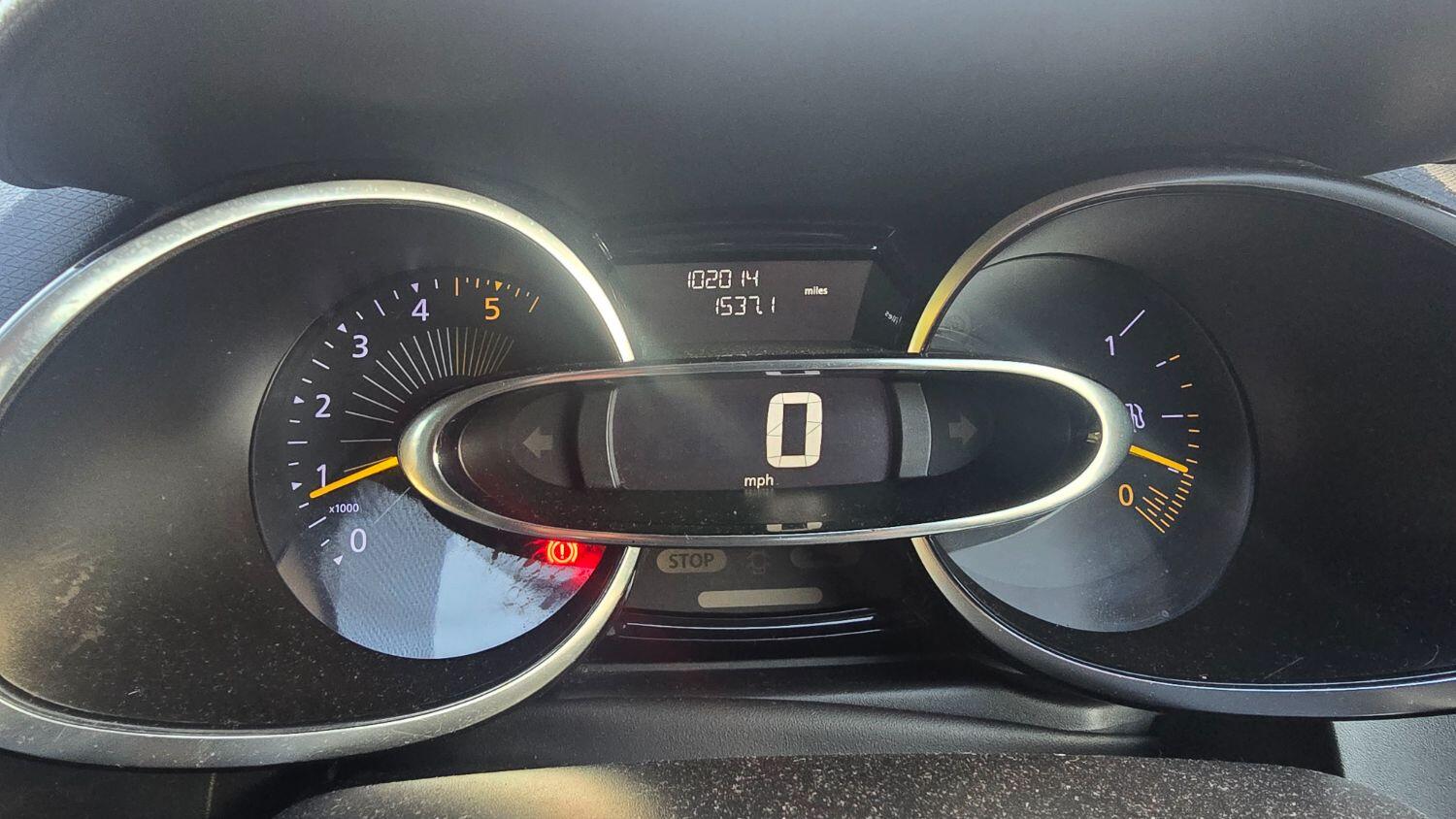 Used Renault Clio 2015 for sale - 76793153: Photo 9