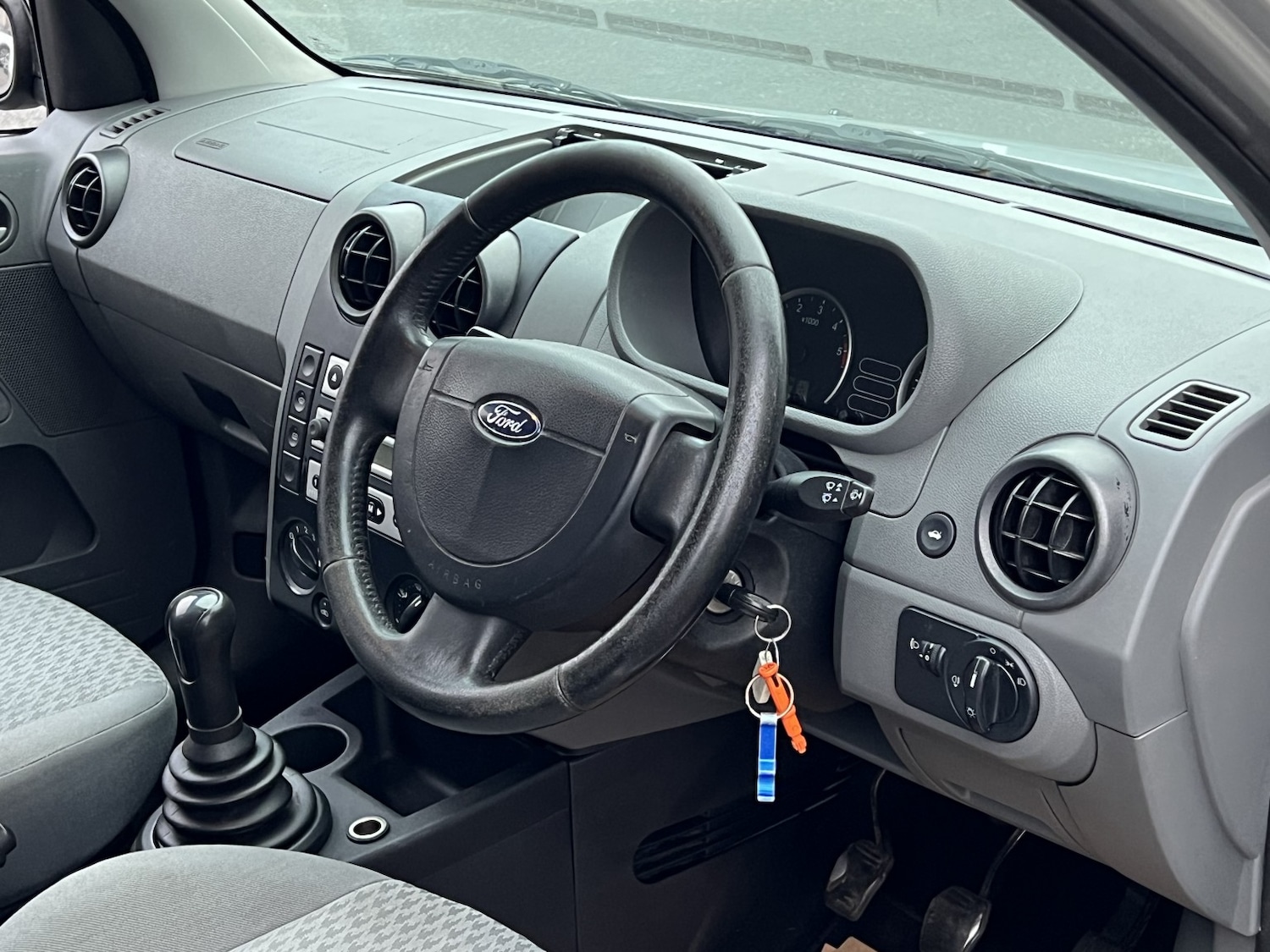 Used Ford Fusion 2005 for sale - 76979524: Photo 3