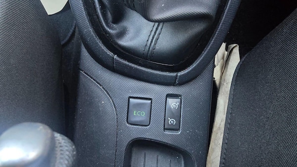 Used Renault Clio 2015 for sale - 76225304: Photo 15