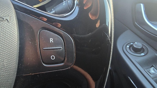 Used Renault Clio 2015 for sale - 76225304: Photo 17