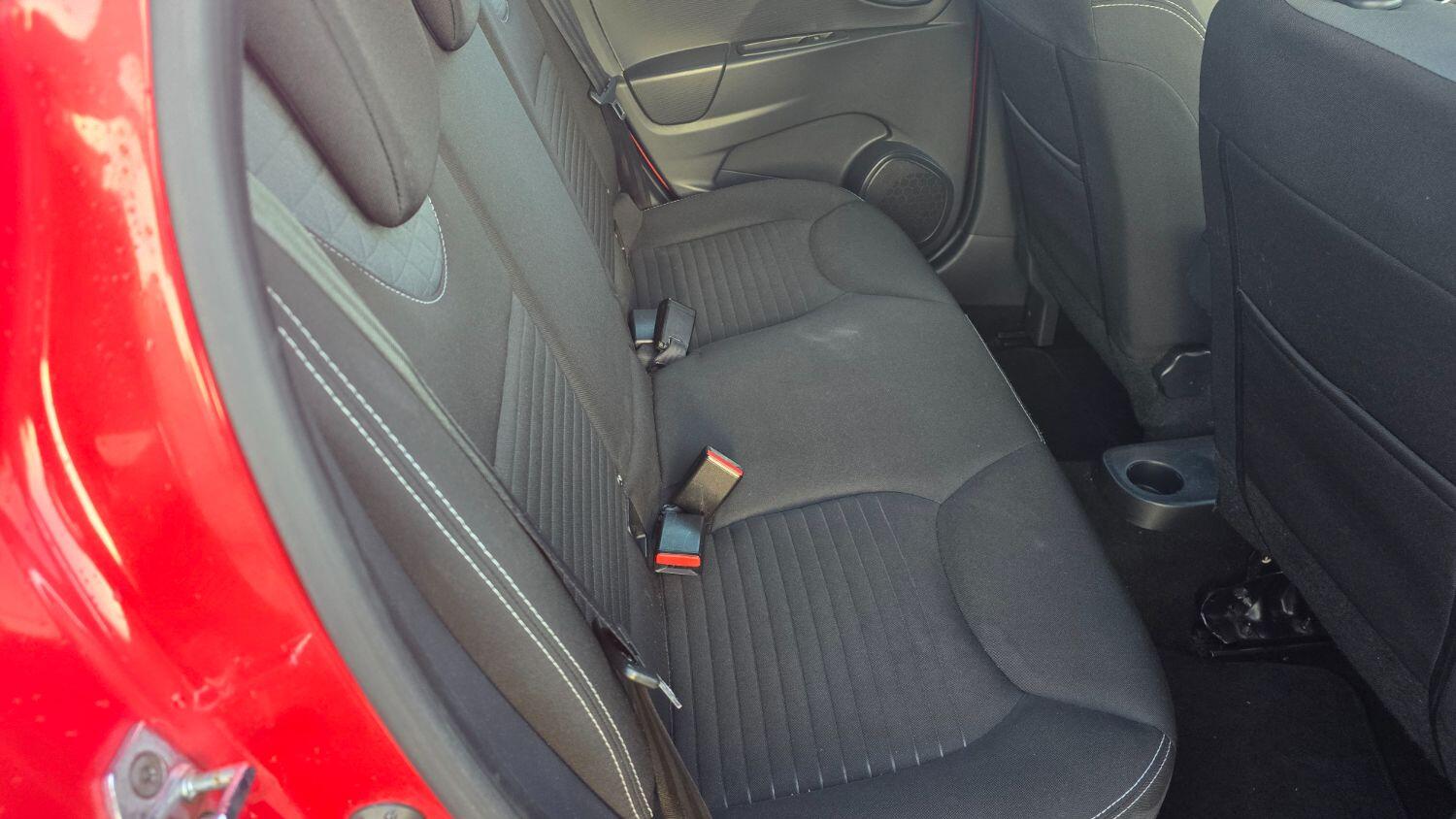 Used Renault Clio 2015 for sale - 76225304: Photo 20