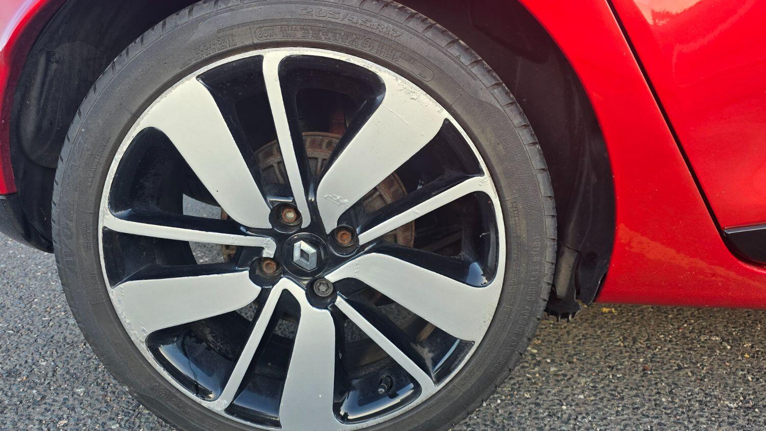 Used Renault Clio 2015 for sale - 76225304: Photo 27