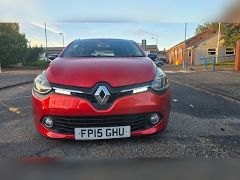 Used Renault Clio 2015 for sale - 76225304: Photo 2