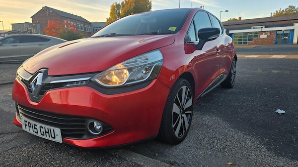 Used Renault Clio 2015 for sale - 76225304: Photo 3