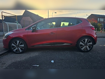 Used Renault Clio 2015 for sale - 76225304: Photo 4