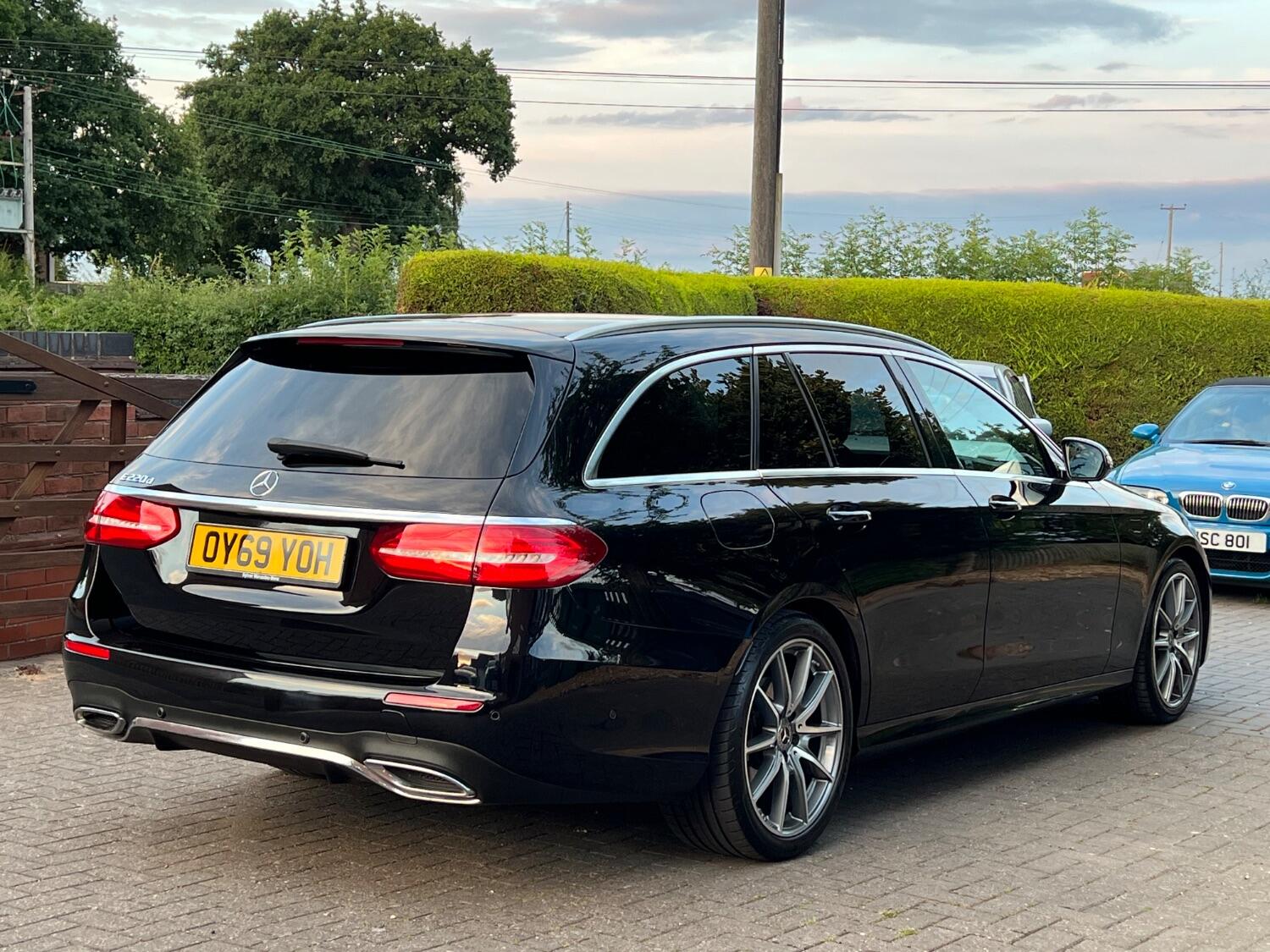 Used Mercedes-Benz E Class 2019 for sale - 77400005: Photo 2