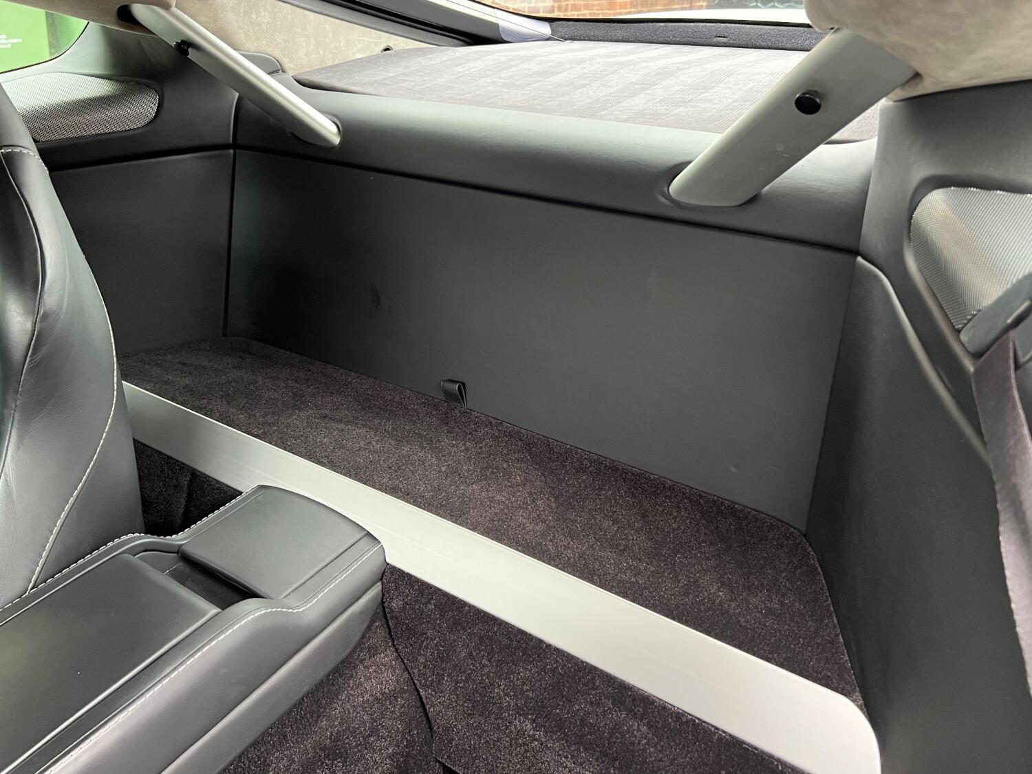 Used Aston Martin Vantage 2015 for sale - 77399994: Photo 12