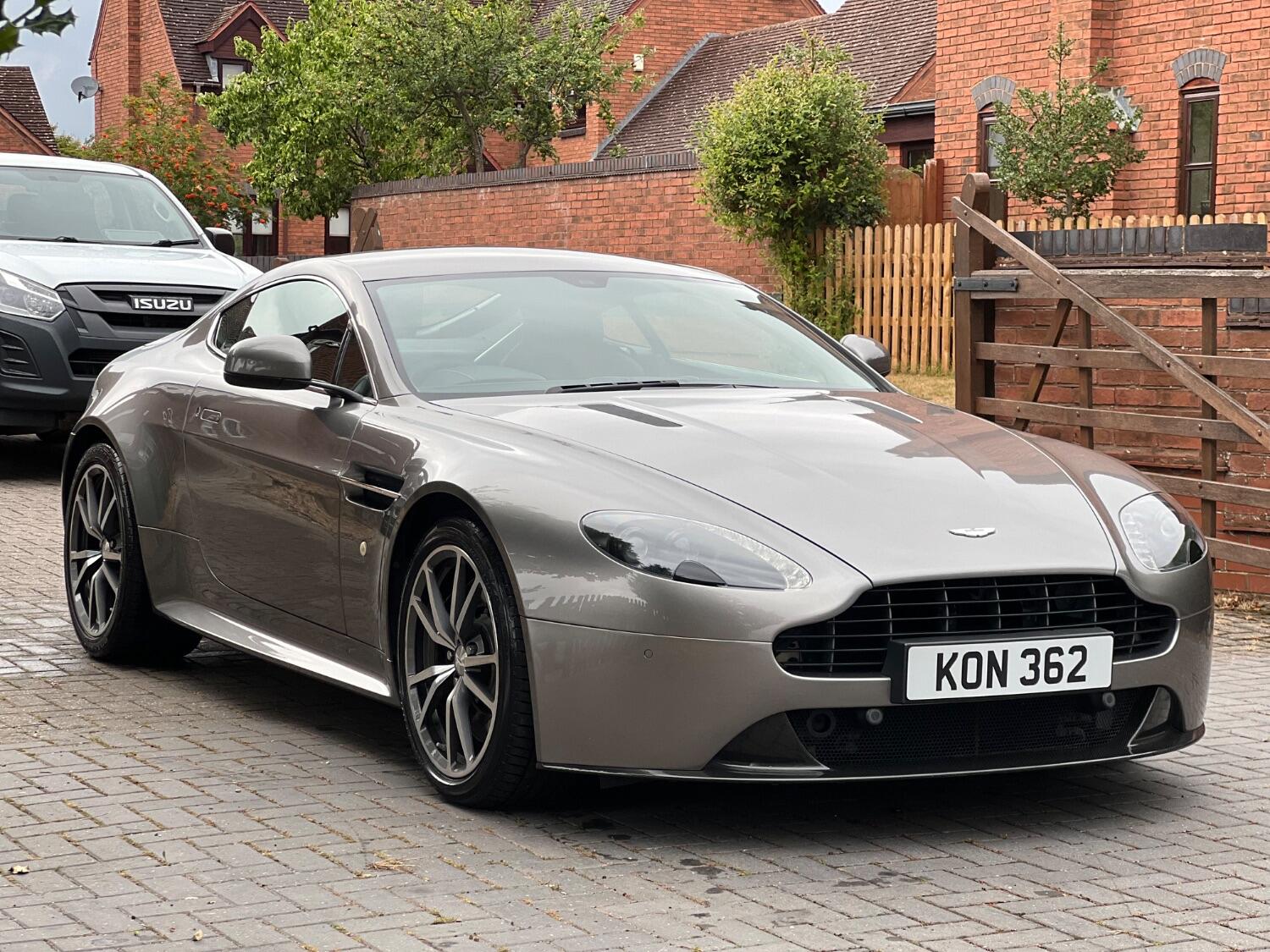 Used Aston Martin Vantage 2015 for sale - 75380696: Photo 1