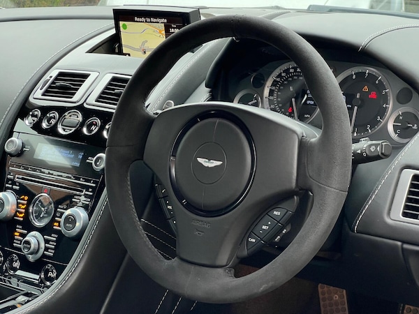 Used Aston Martin Vantage 2015 for sale - 75380696: Photo 13
