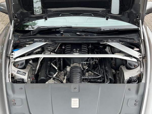 Used Aston Martin Vantage 2015 for sale - 75380696: Photo 16