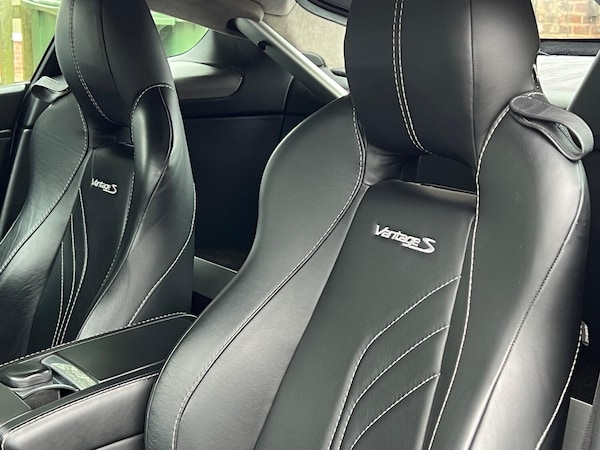 Used Aston Martin Vantage 2015 for sale - 75380696: Photo 4