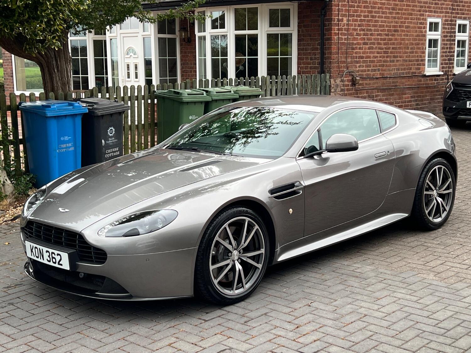 Used Aston Martin Vantage 2015 for sale - 75380696: Photo 5
