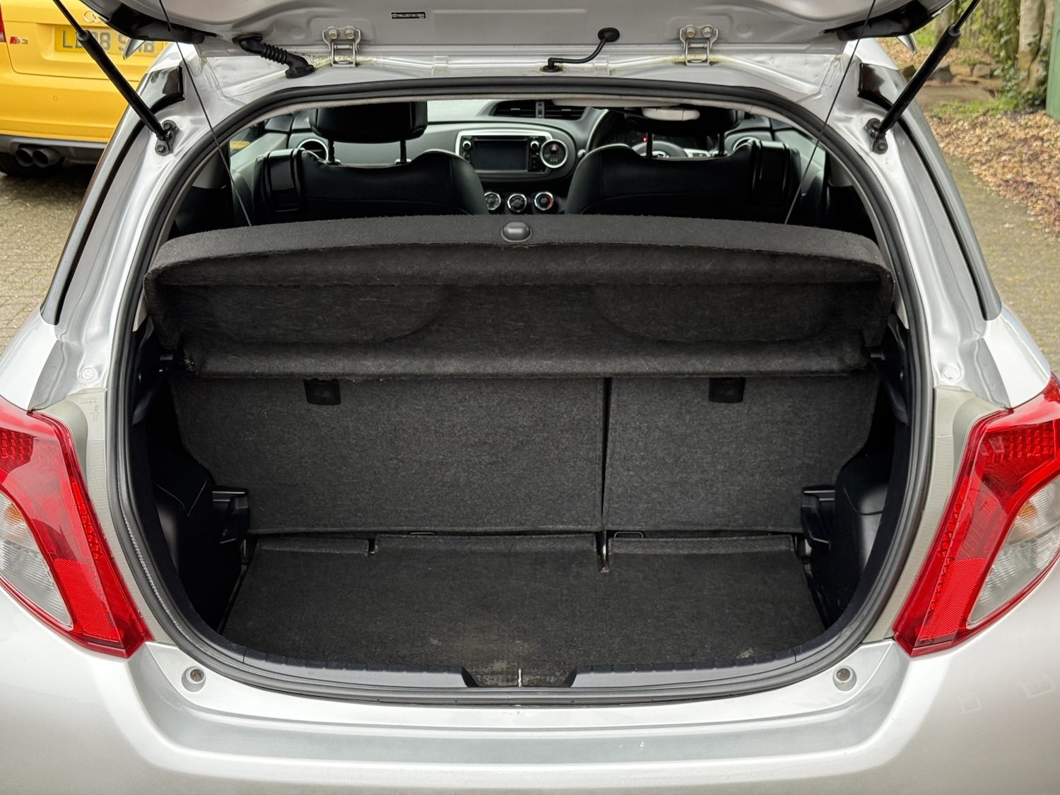 Used Toyota Yaris 2013 for sale - 76748234: Photo 14