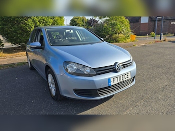 Volkswagen - Golf